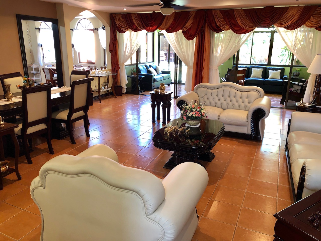 House for Sale in Residential in Pozos Santa Ana — foto 2 de 10