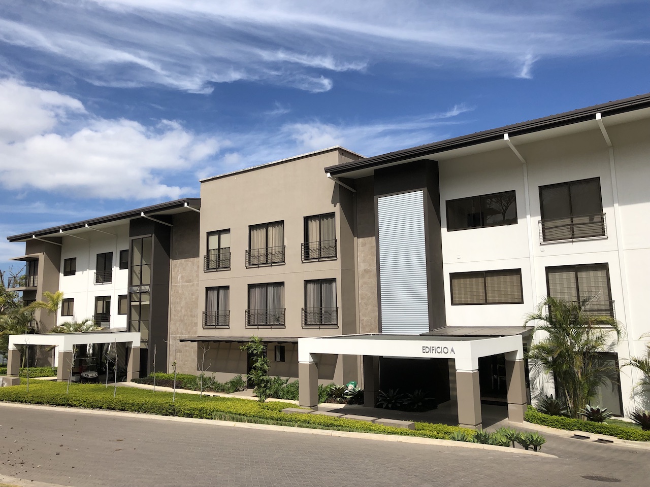 Sale of Apartments in the Alto Las Palomas in Santa Ana, Acquarello Alto de las Palomas, W, 84°09, San José, San Rafael de Escazú, Costa Rica