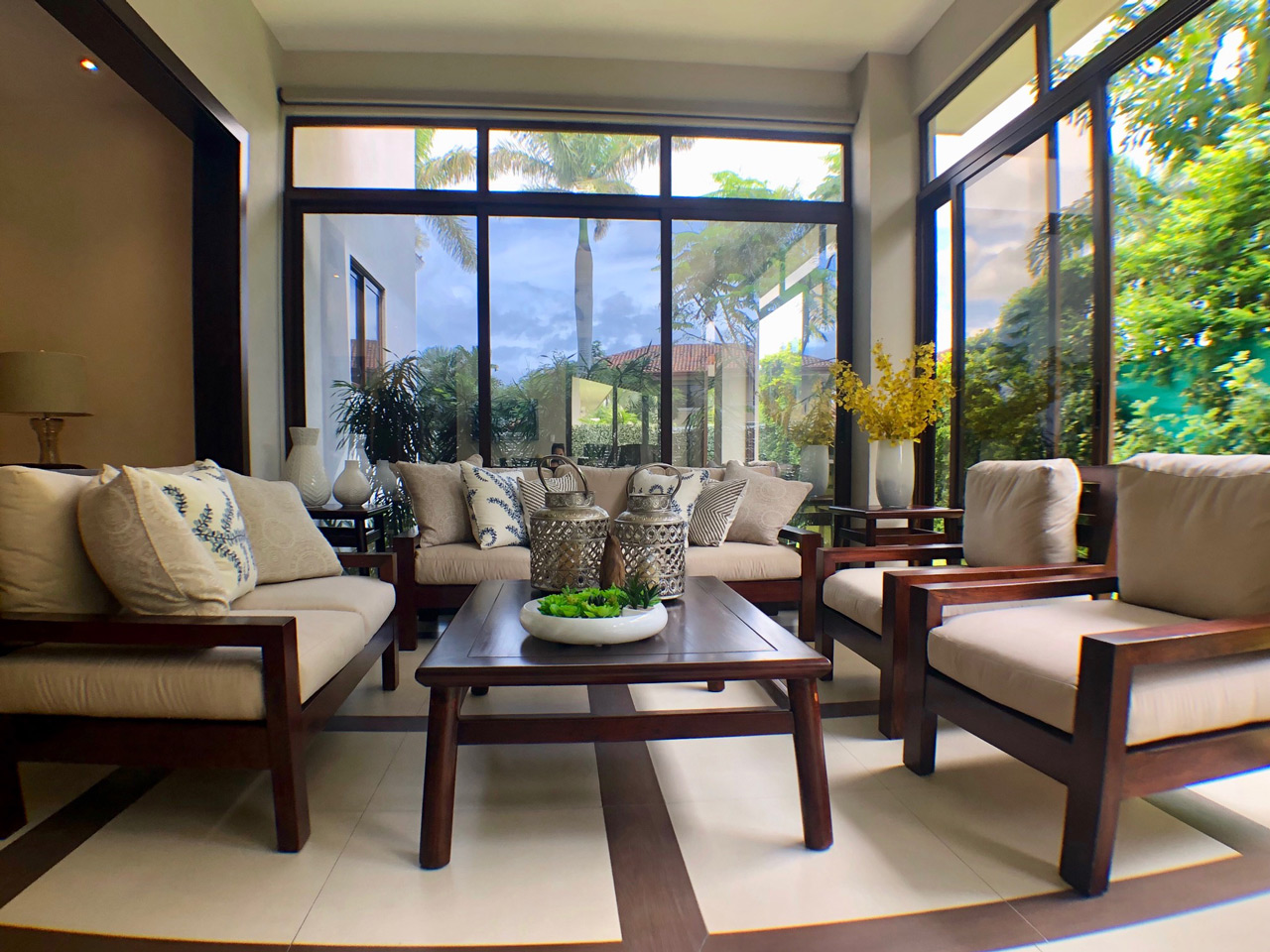 House for Sale in Hacienda Del Sol — photo 5 of 10