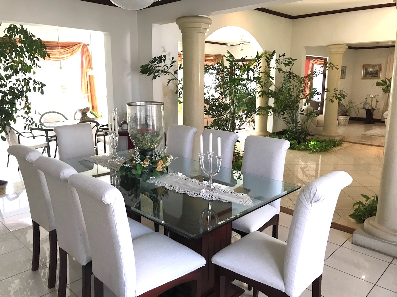 House for Sale!! Located in Santa Ana!! — foto 3 de 10