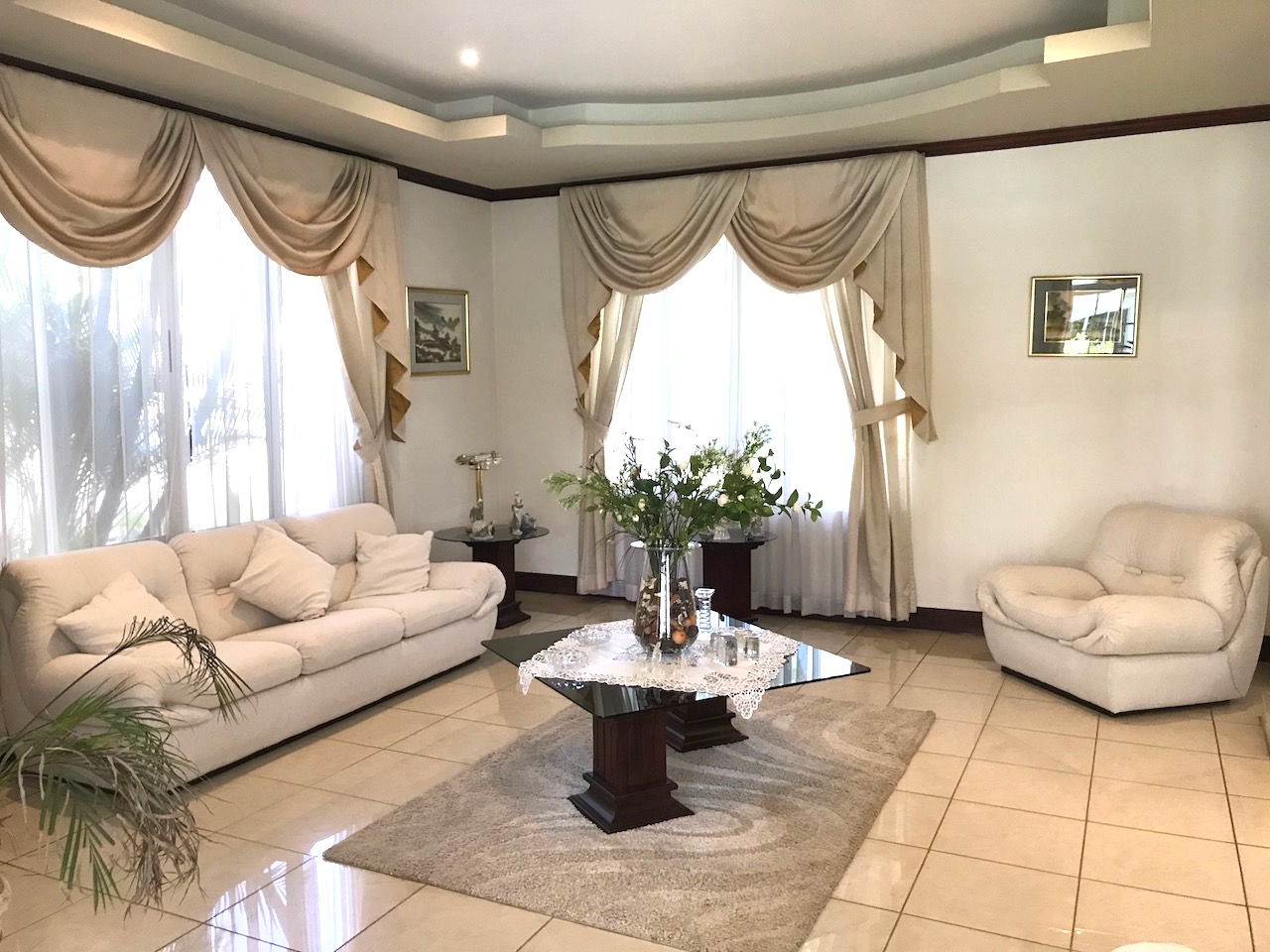 House for Sale!! Located in Santa Ana!! — foto 4 de 10