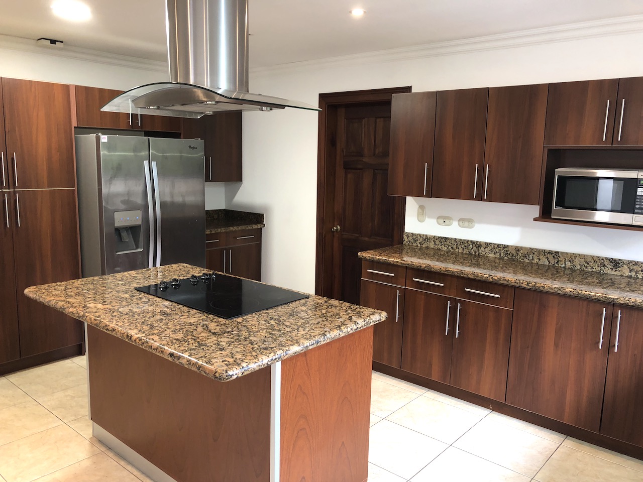 Condominio Via Nova-house Rent and Sale — photo 4 of 10