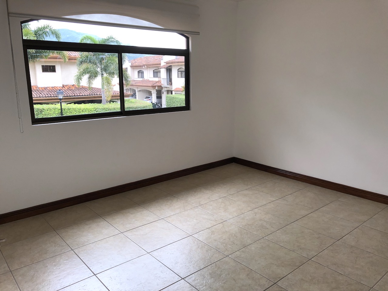 Condominio Via Nova-house Rent and Sale — photo 8 of 10