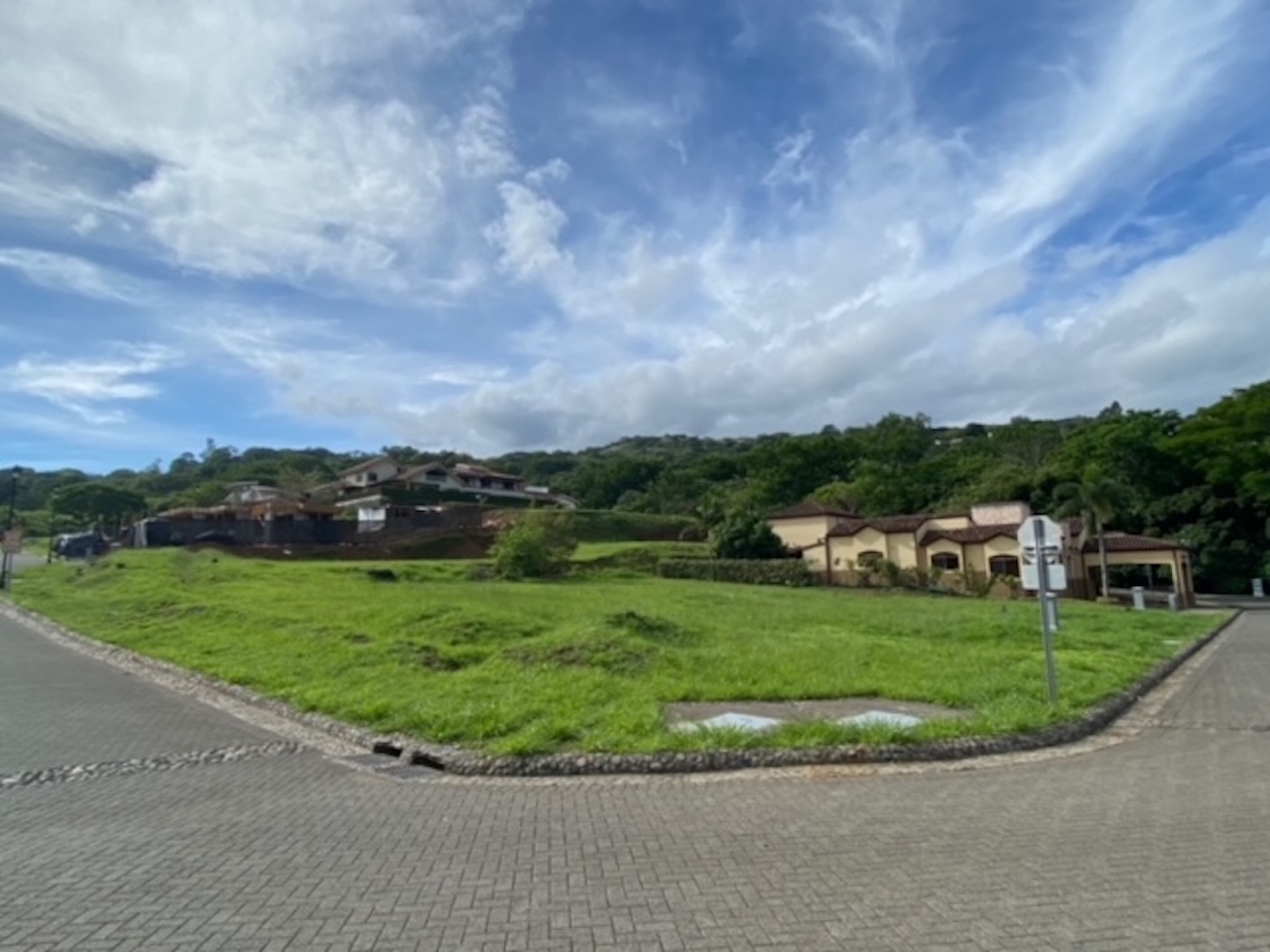 Sale of Lots in Condominium - Piedades Santa Ana — photo 5 of 10