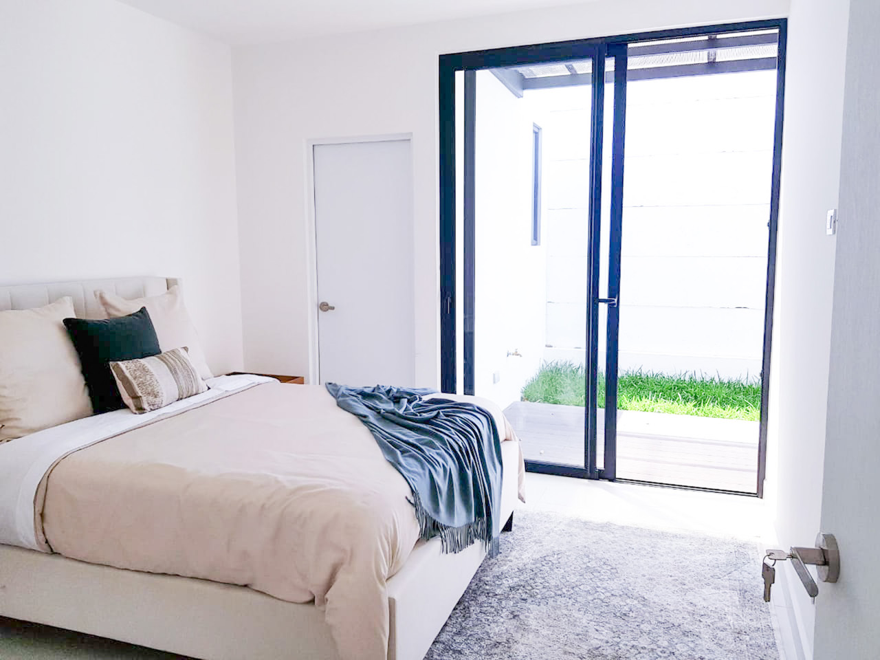 Sale of House for Investment in Condominium — photo 4 of 8