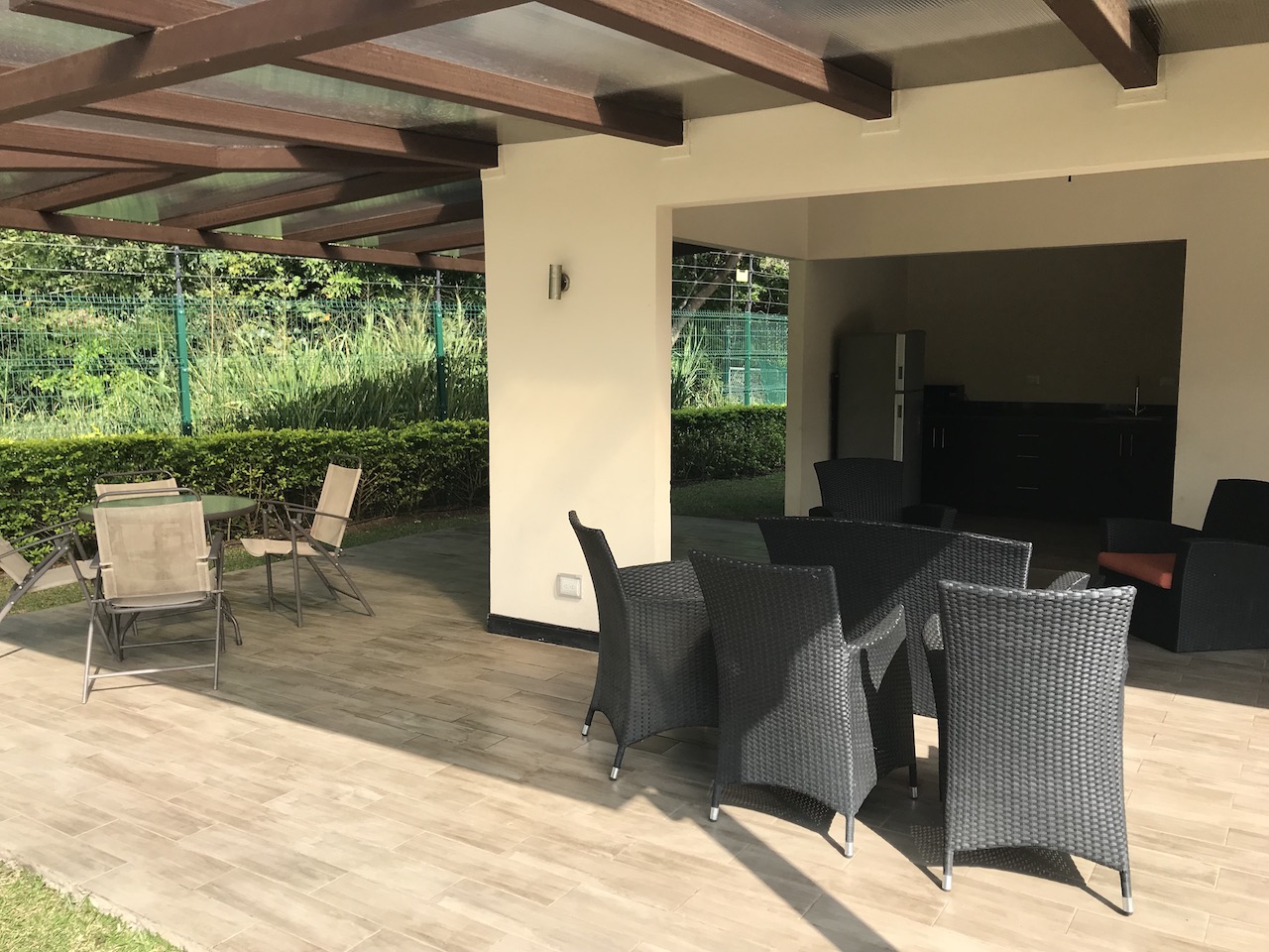 Modern House in Condominium - Pozos — photo 3 of 10