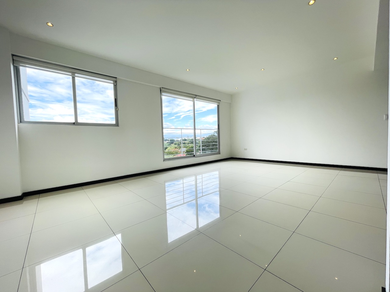 Condominium Apartments Venta — photo 4 of 10