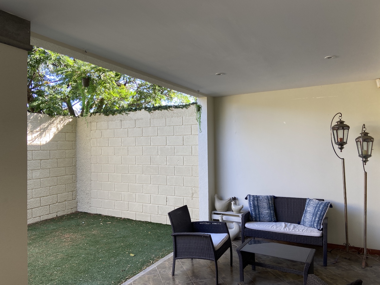 House for Sale in Condo in Santa Ana for Investment — photo 7 of 10
