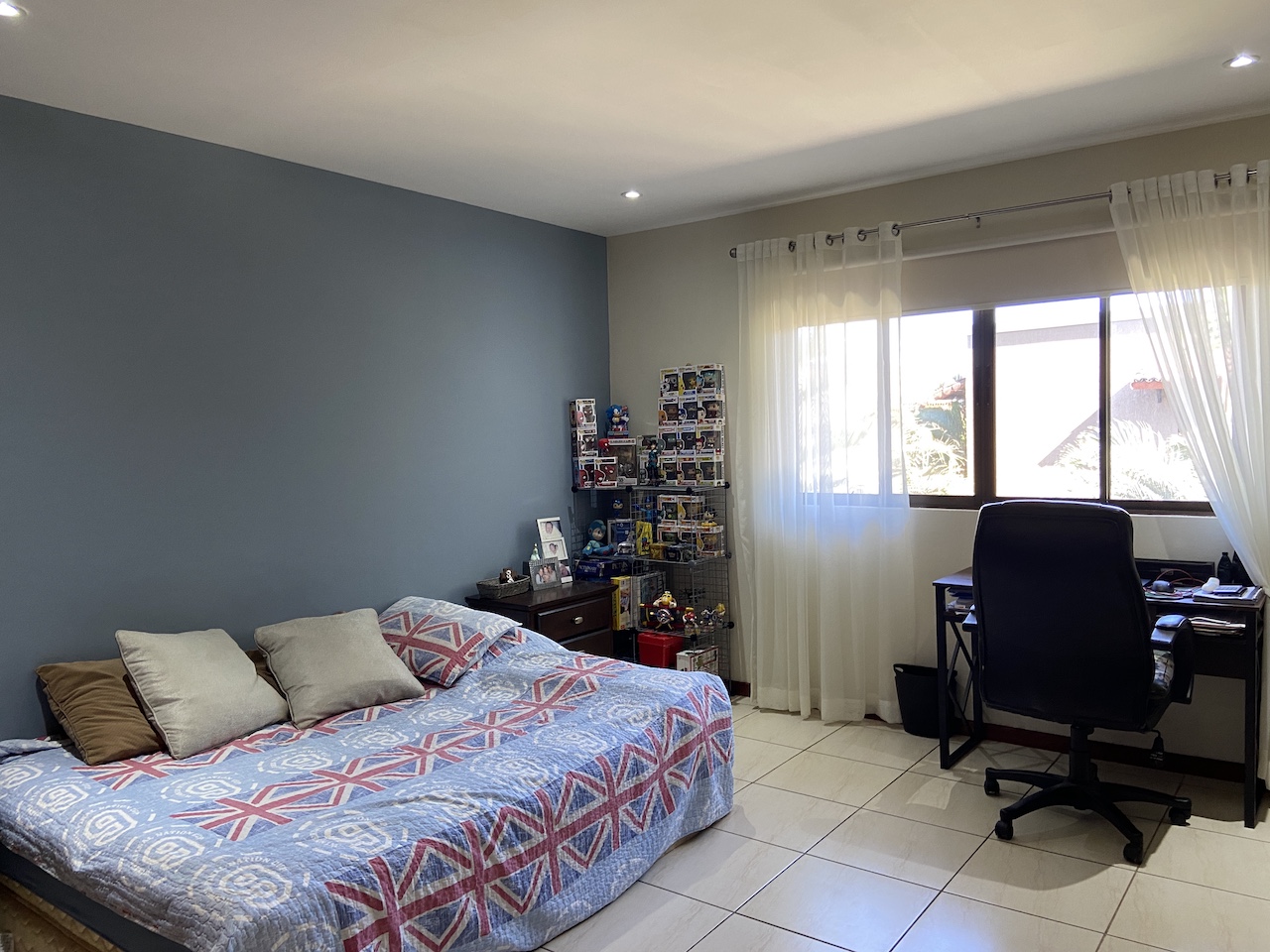House for Sale in Condo in Santa Ana for Investment — photo 10 of 10