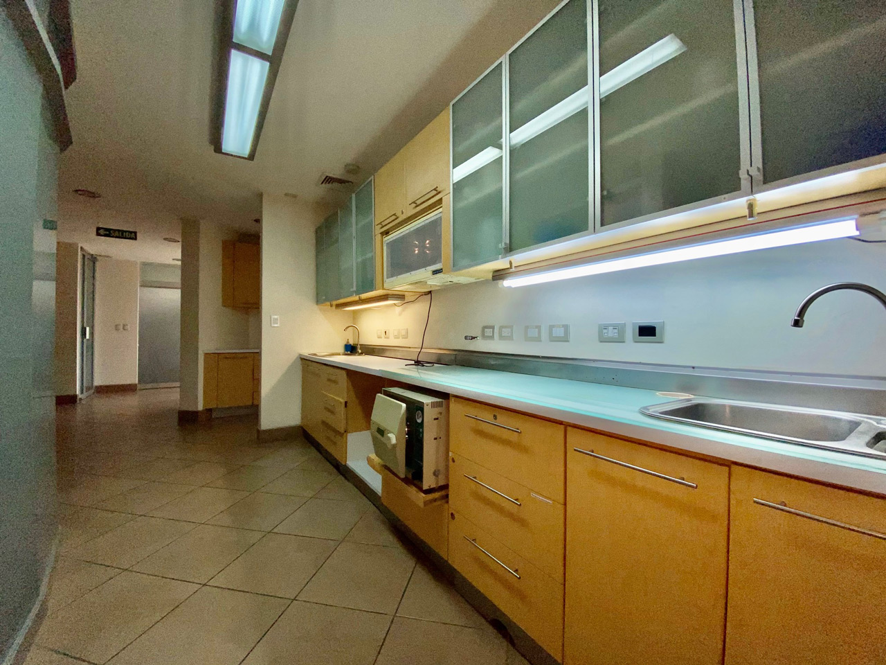 Sale of Premises in Lindora - with or Without Furniture — photo 6 of 10