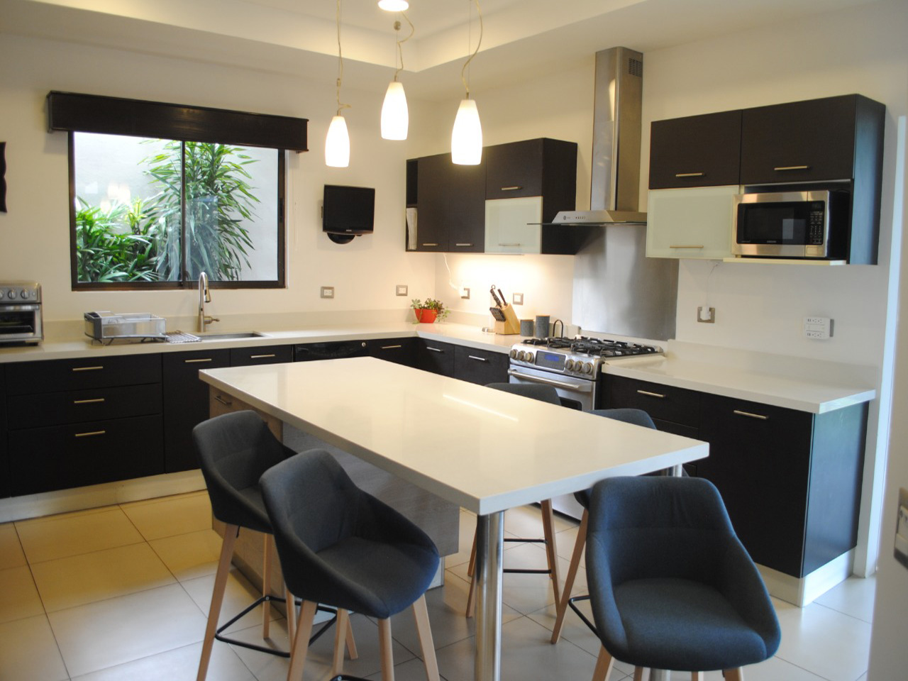 Sale of Large House in Condominium - Santo Domingo, Heredia, Santo Domingo, Costa Rica — photo 4 of 5