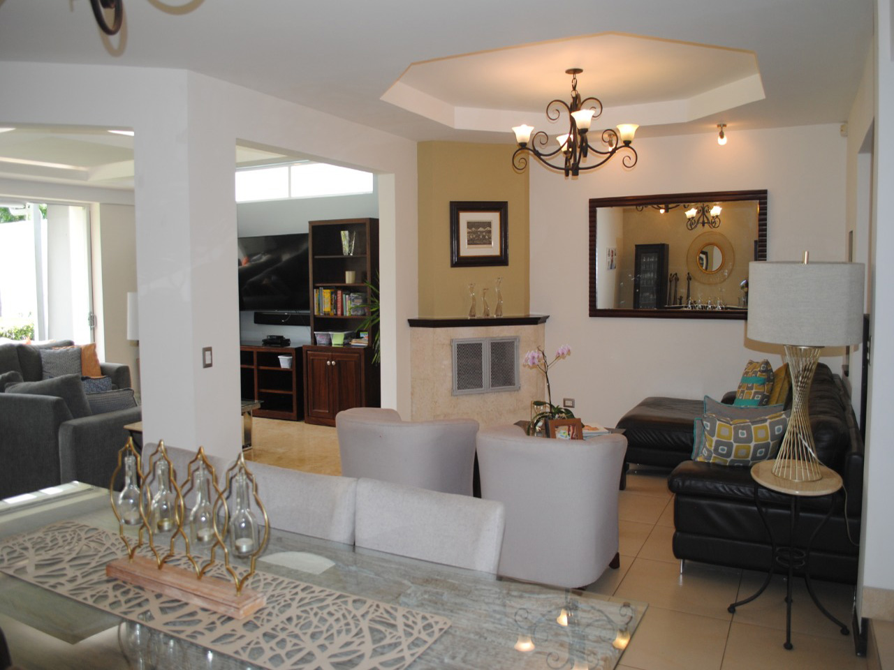 Sale of Large House in Condominium - Santo Domingo — photo 7 of 10