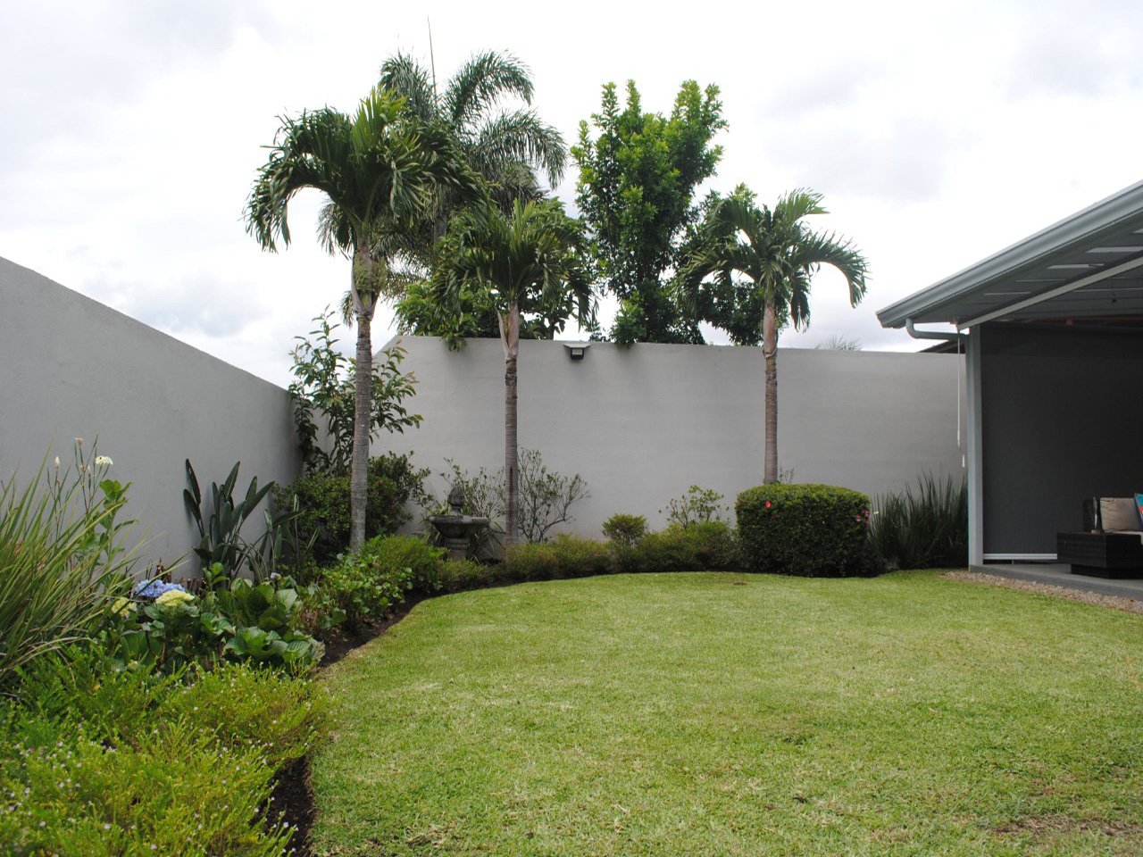 Sale of Large House in Condominium - Santo Domingo — photo 9 of 10