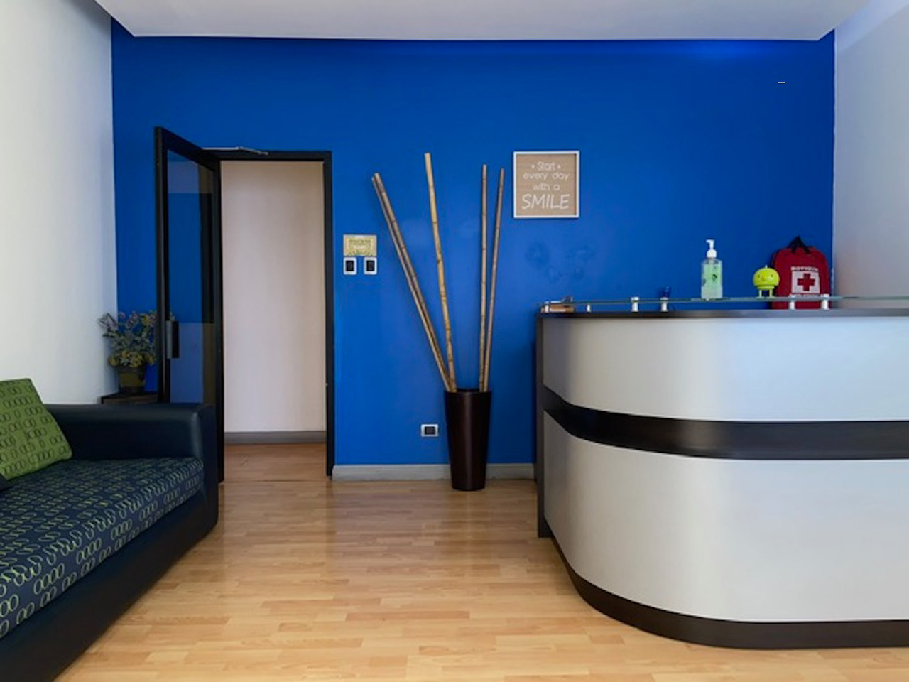 Office Building Sale - Sabana West — photo 2 of 10