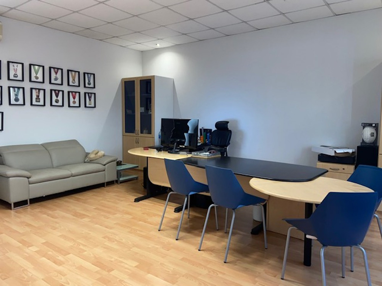 Office Building Sale - Sabana West — photo 3 of 10