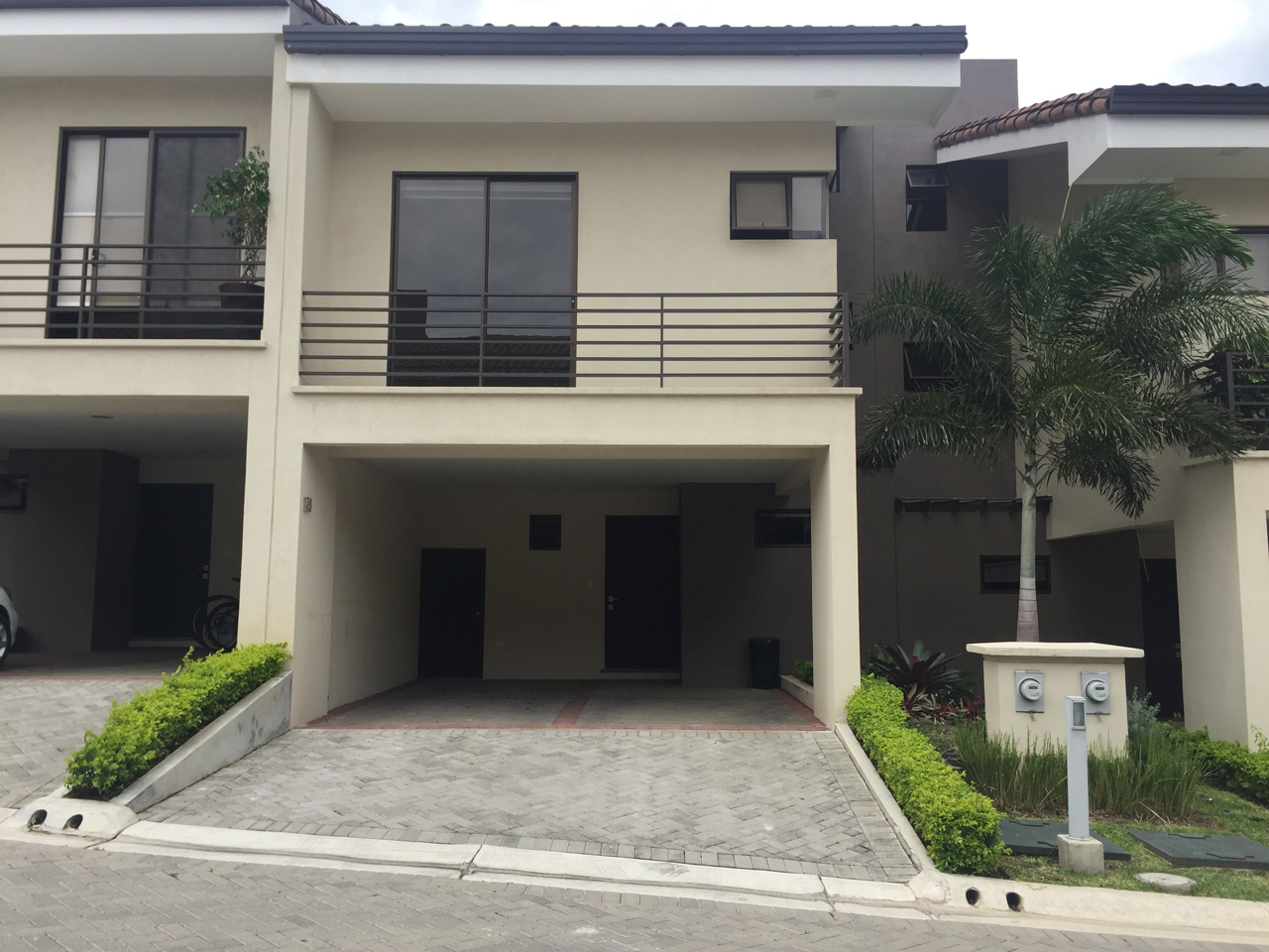 House for Sale for Investment in Condominium Parques Del Sol, Brasil de Santa Ana, Santa Ana, San José
