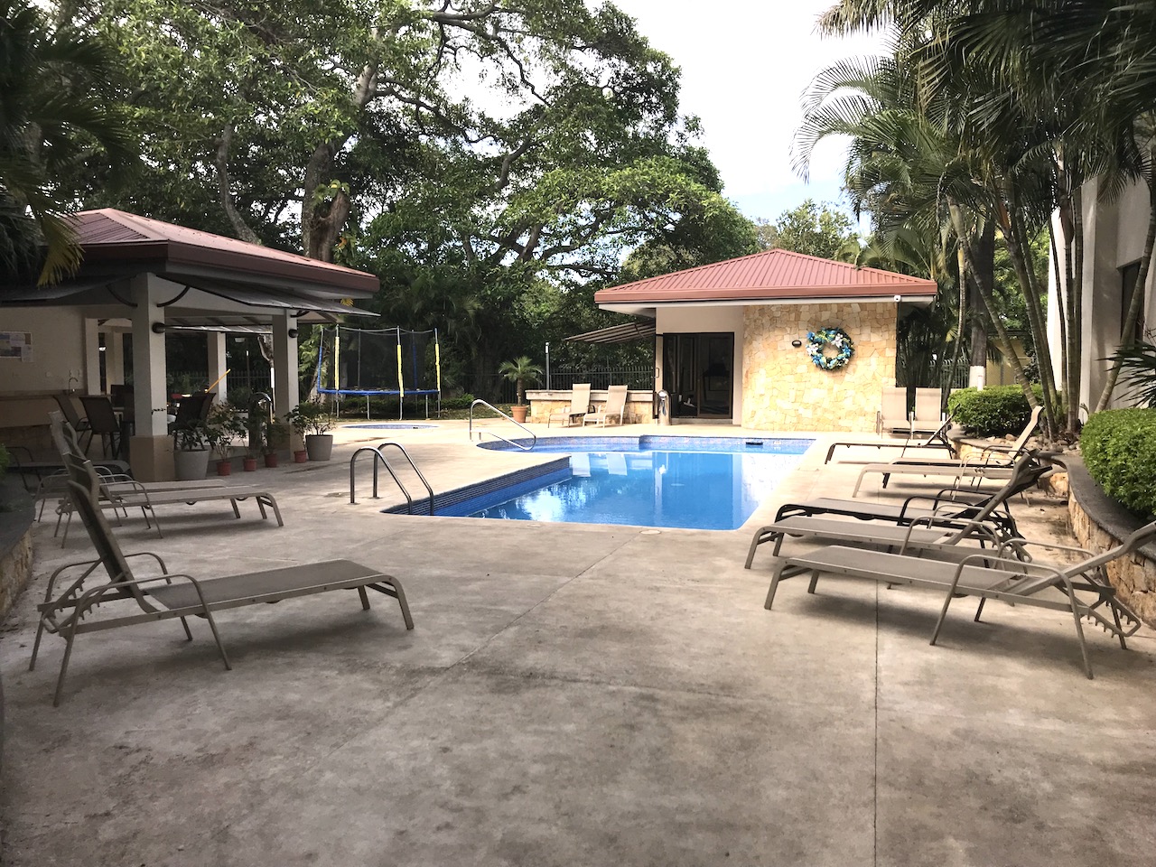 Apartment for Sale in Avalon, Furnished and Equipped - Santa Ana — foto 7 de 10